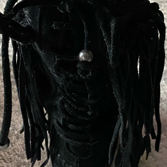 Boots - Picture 4 of 6